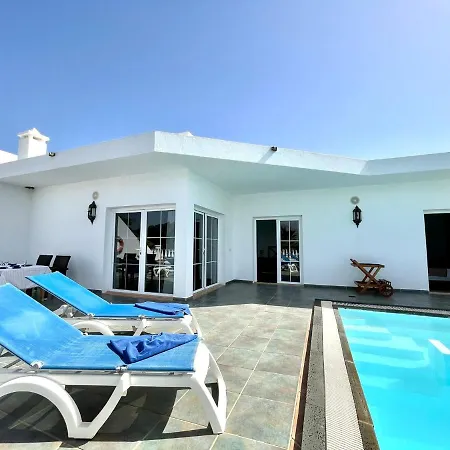 Estupenda Villa Con Piscina Privada, Wifi En Puerto Calero * Puerto Calero