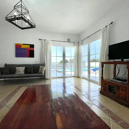 Estupenda Villa Con Piscina Privada, Wifi En Puerto Calero * Puerto Calero